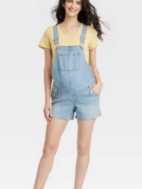 Target Isabel Maternity by Ingrid Size 6 Light Blue Denim Short Overalls